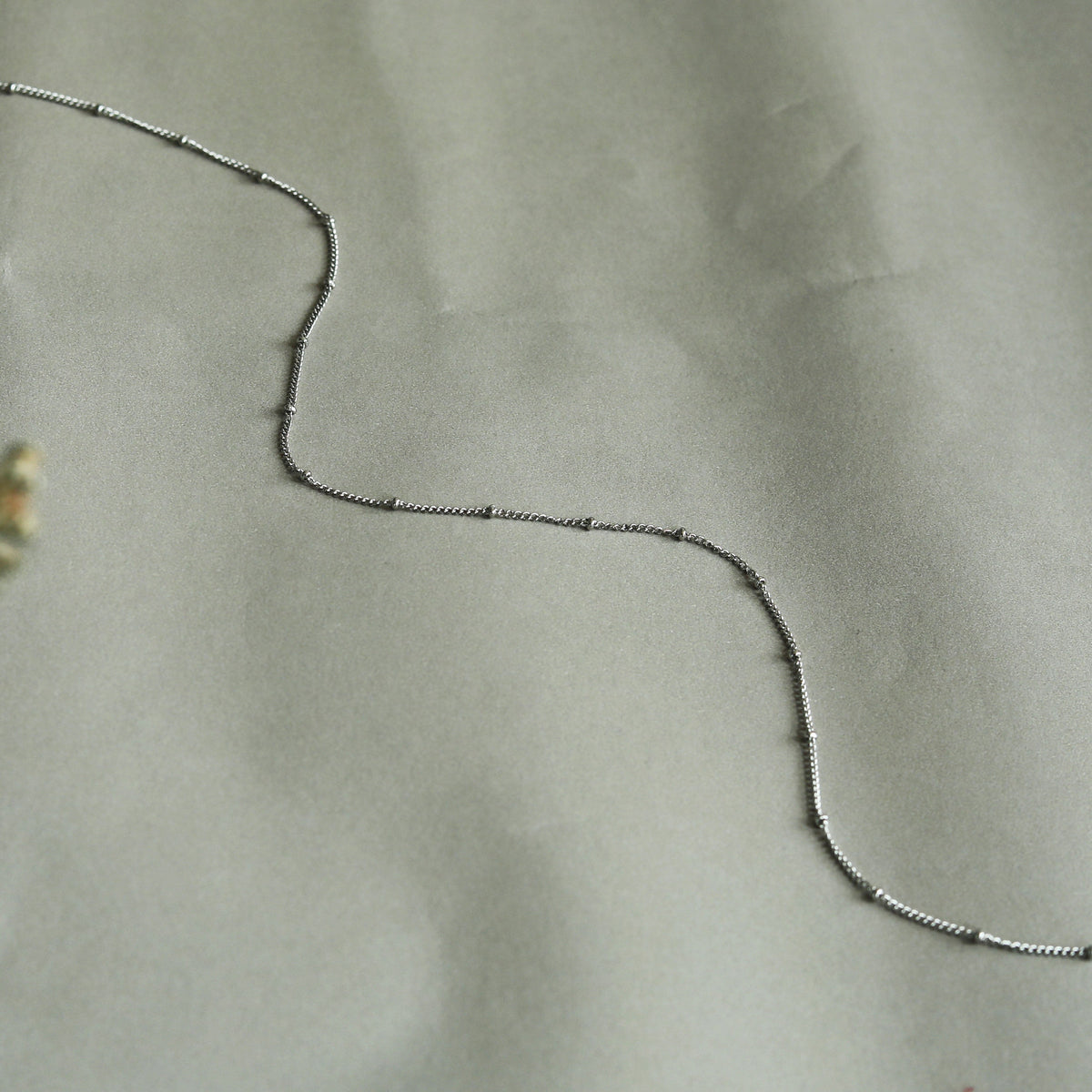 Collier en chaîne d'argent perlée GENOA