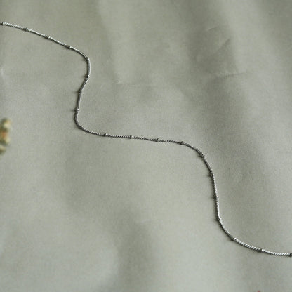 Collier en chaîne d'argent perlée GENOA