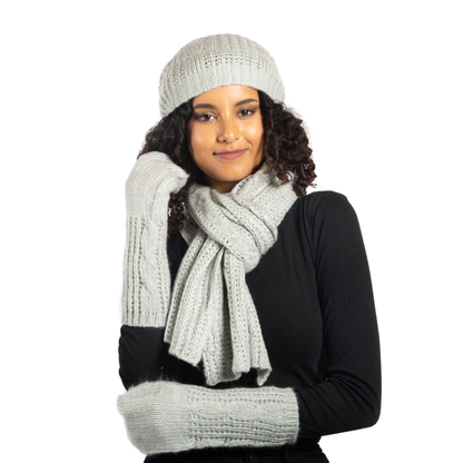 Bonnet en tricot torsadé