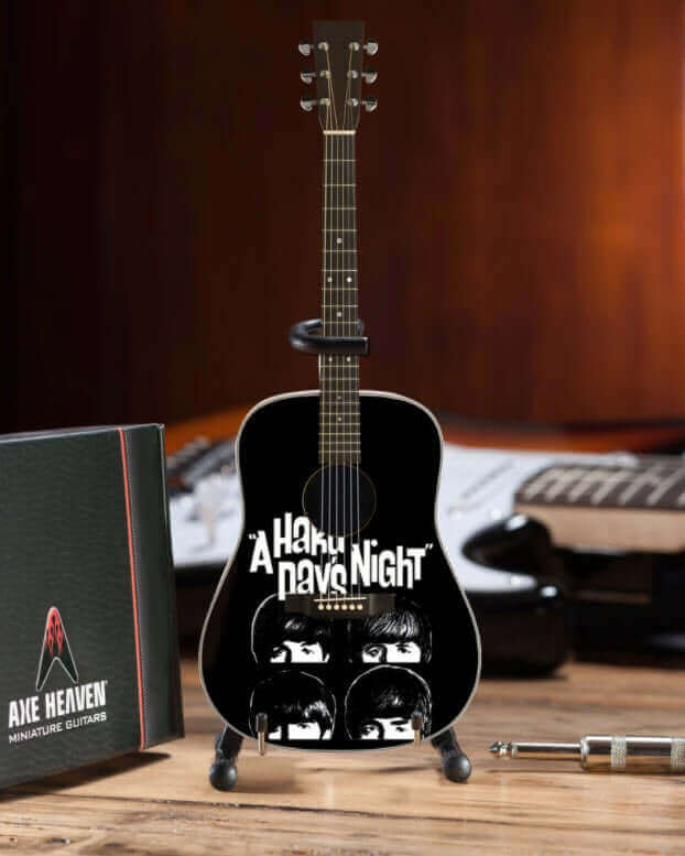 Fab Four sous licence - Mini acoustique hommage à Hard Day's Night - Radio Days