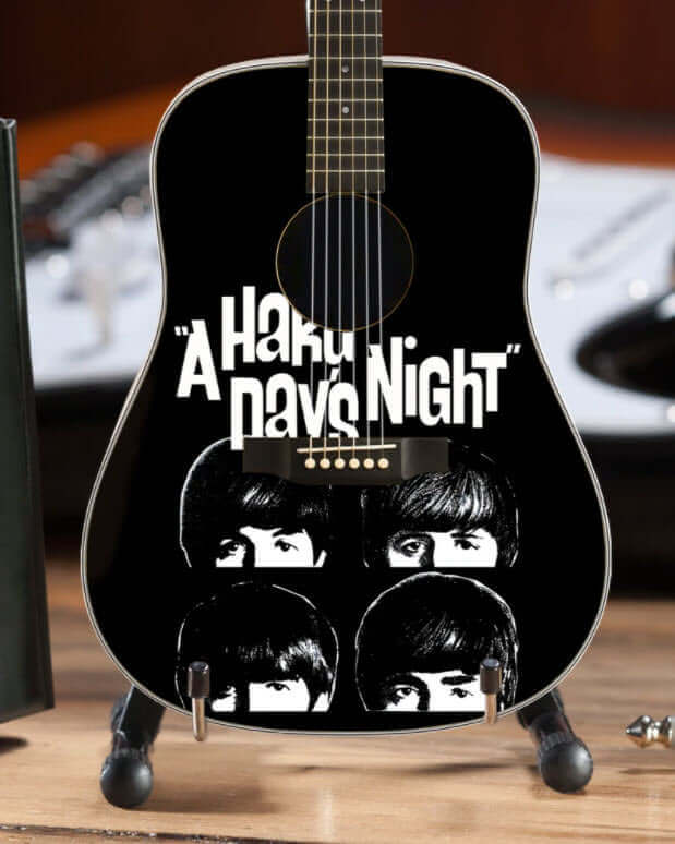 Fab Four sous licence - Mini acoustique hommage à Hard Day's Night - Radio Days