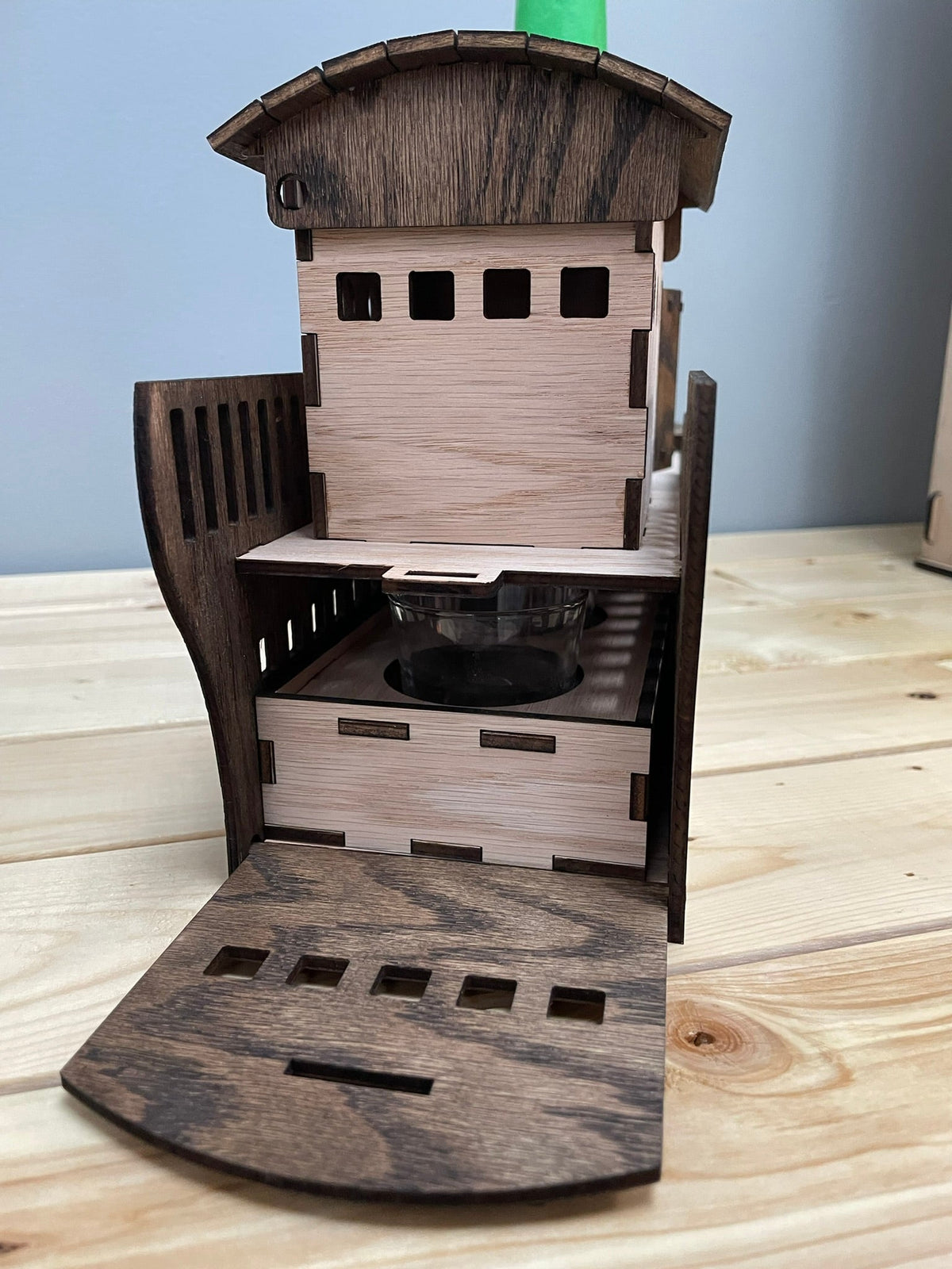 Boîte à vin en forme de bateau
