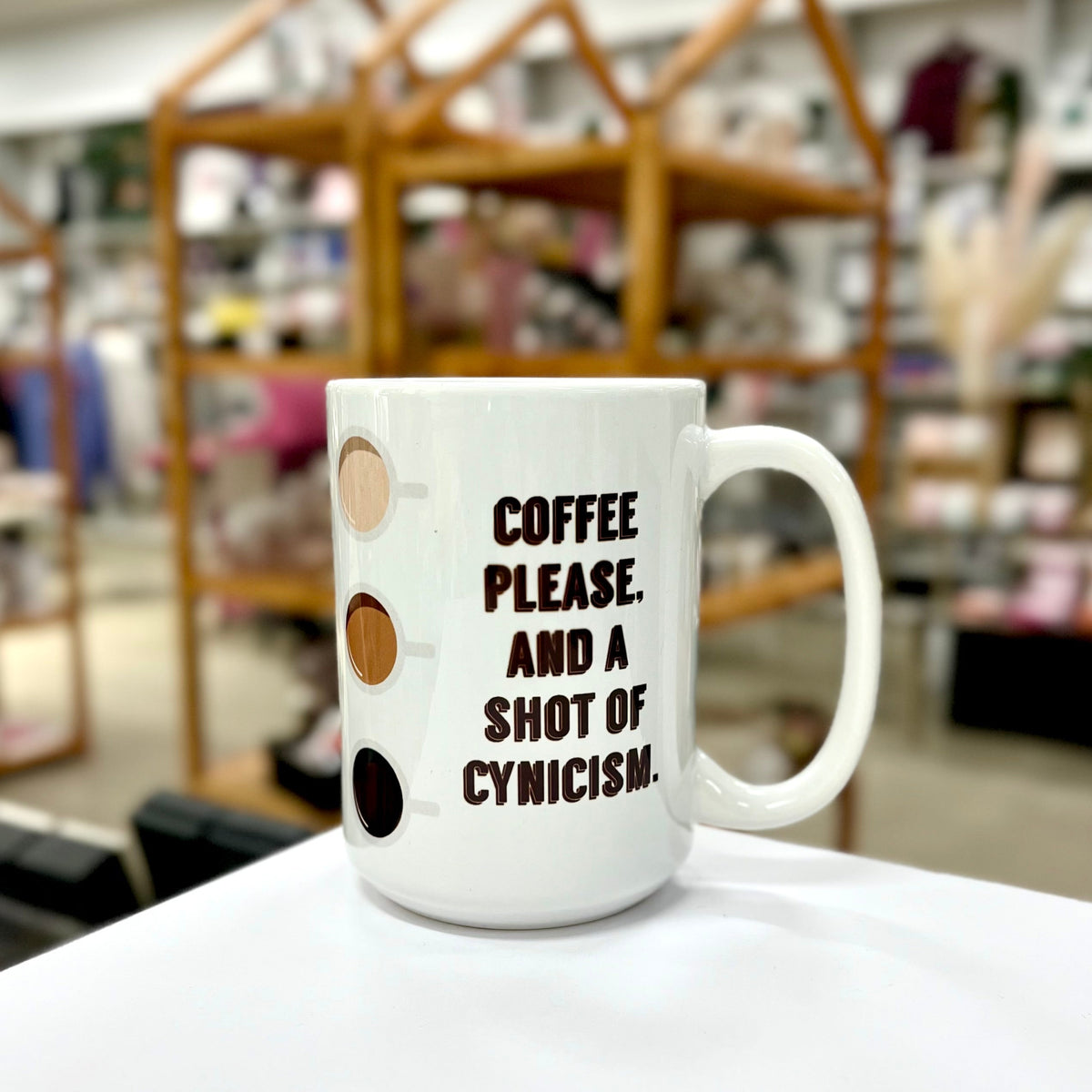 Tasse "Café s'il vous plaît, et une dose de cynisme"