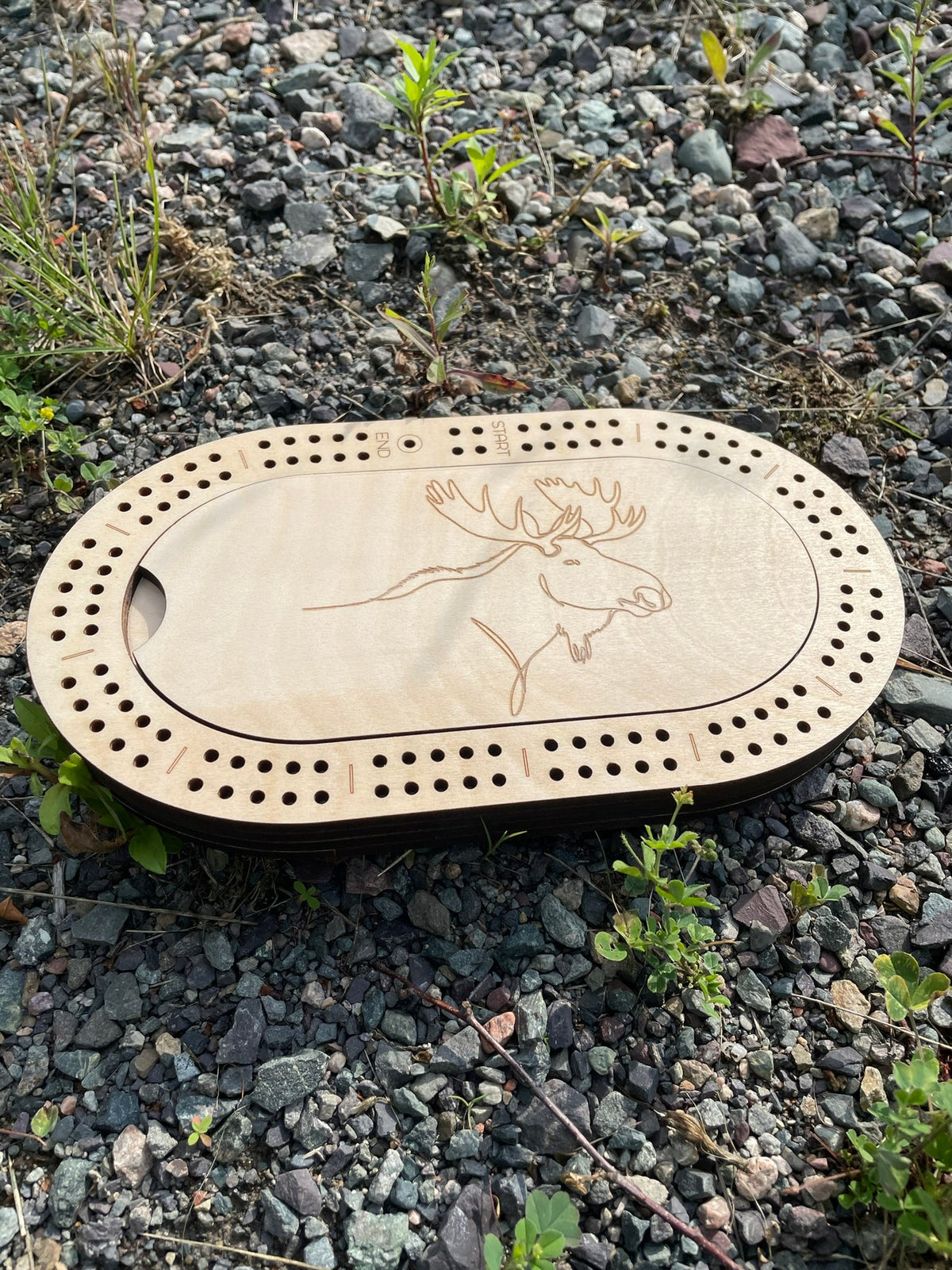 2-Player Wooden Travel Cribbage Board – 9″ × 5″