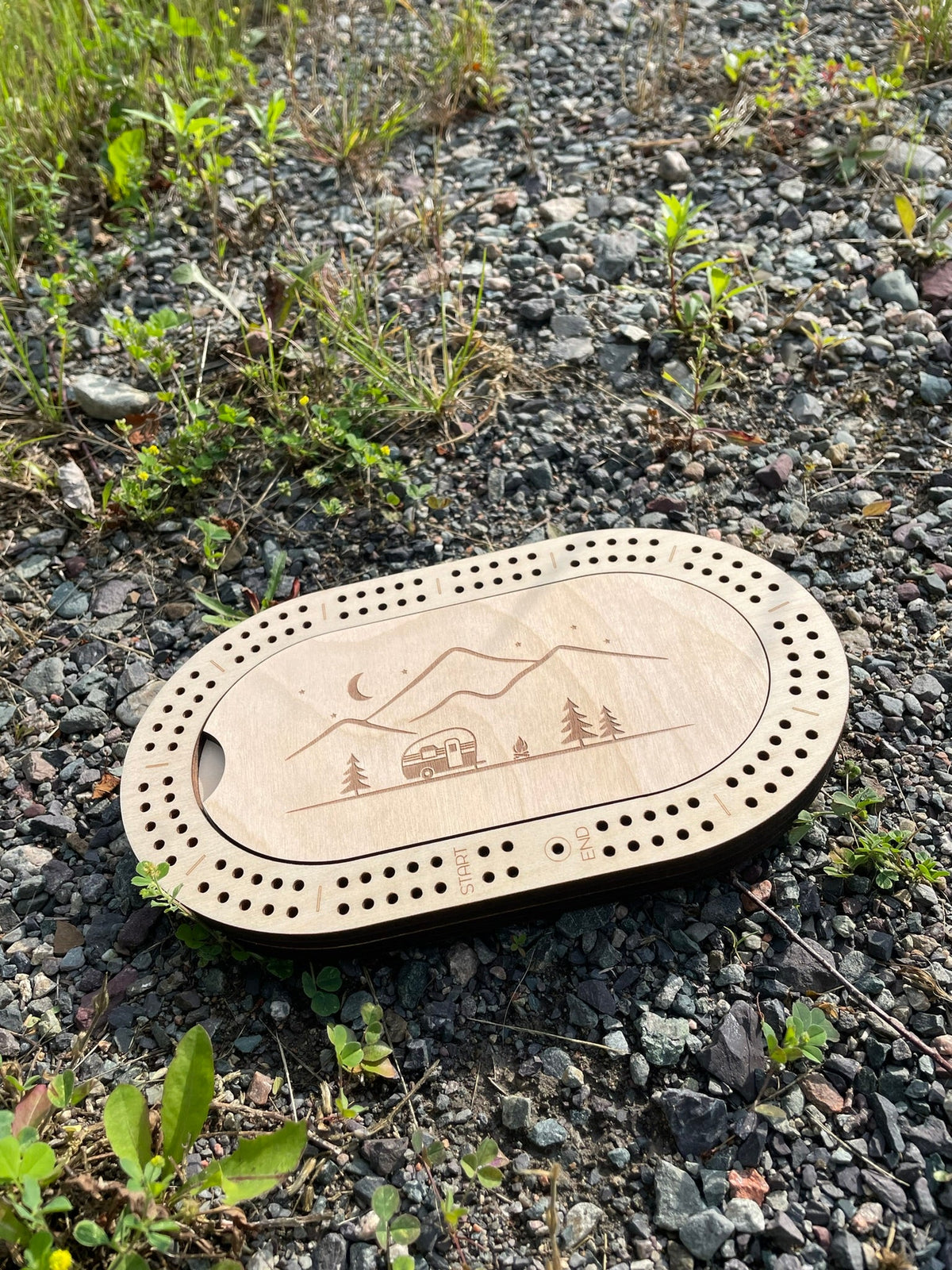 2-Player Wooden Travel Cribbage Board – 9″ × 5″