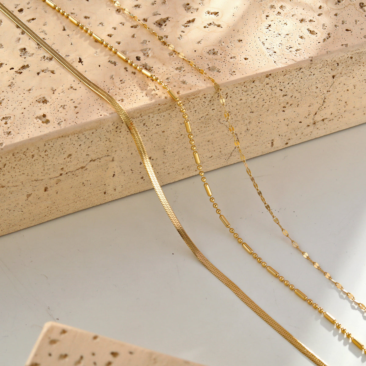 Collier multi-chaînes doré IRIS à triple rang