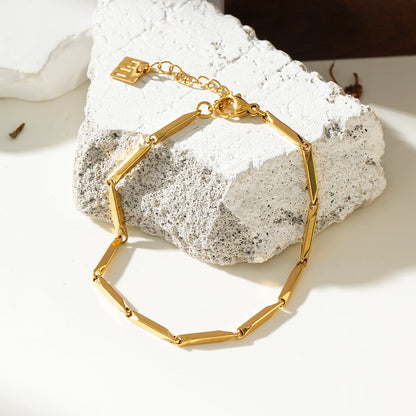Style ITARSI Gold : Bracelet en chaîne à perles de forme géométrique minimaliste