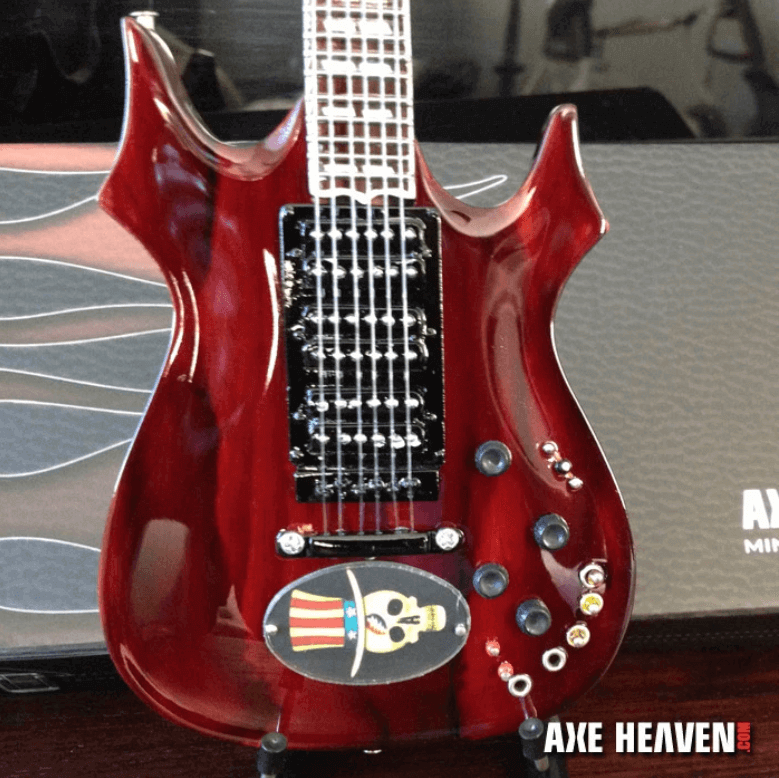 Réplique de mini-guitare Jerry Garcia™ Top Hat Dead Head Tribute