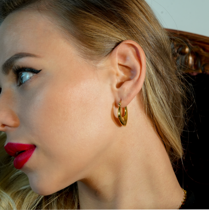 KAMIRA Or : Boucles d'oreilles créoles géométriques asymétriques