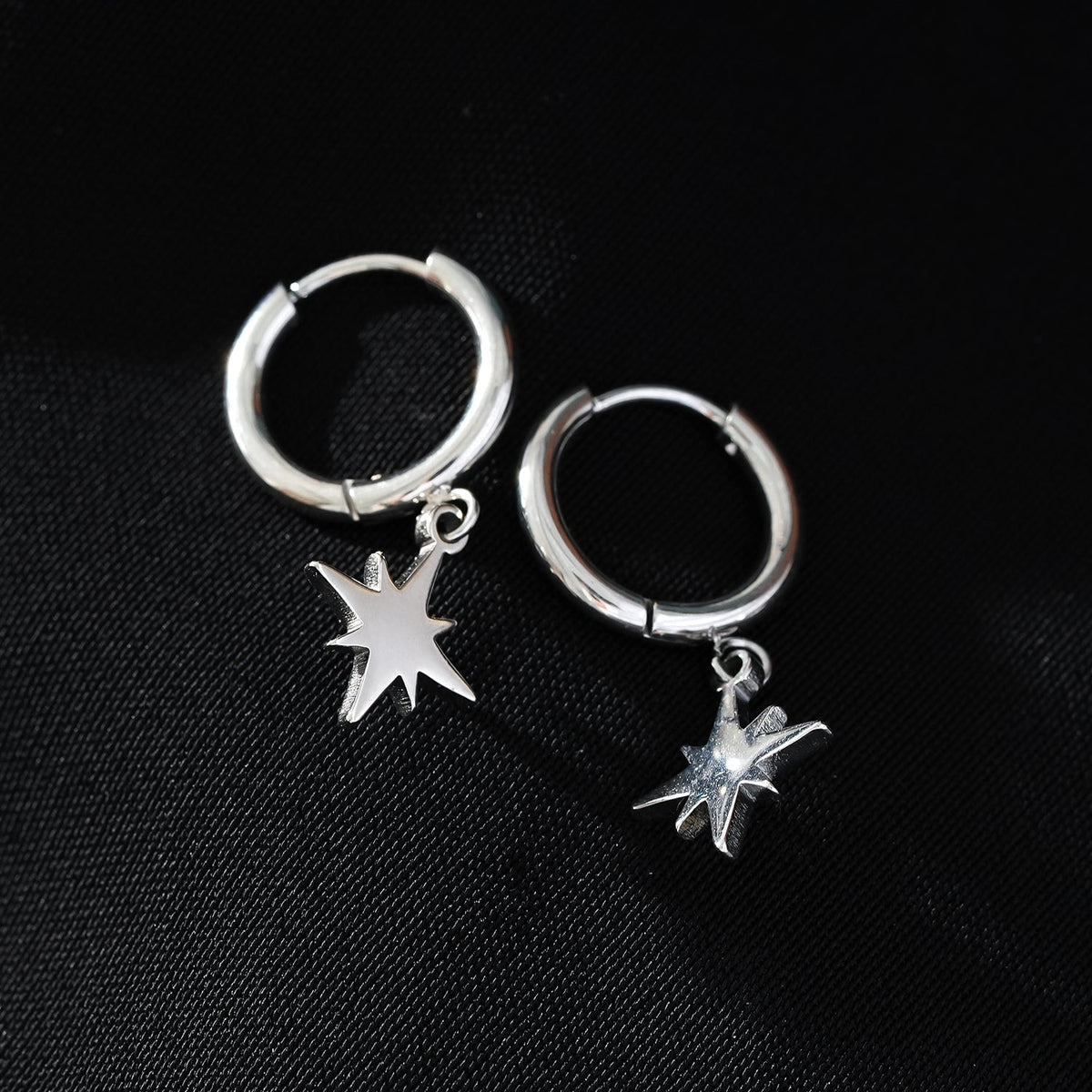 KAYLIN Argent: Mini créoles boucles d'oreilles pendantes étoiles