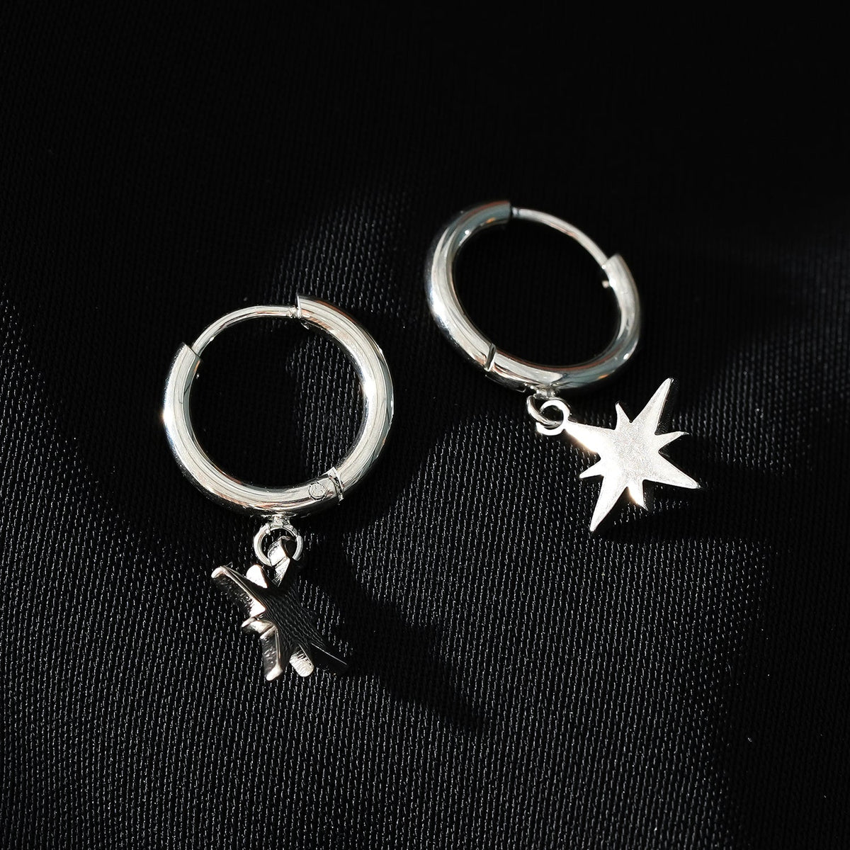 KAYLIN Argent: Mini créoles boucles d'oreilles pendantes étoiles