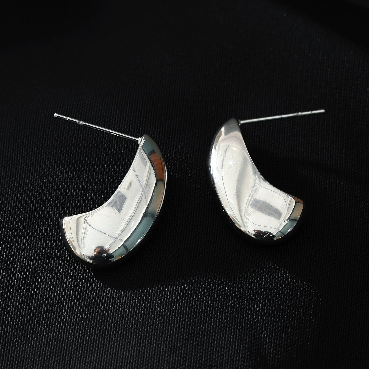 KEENE Or Blanc (Argenté) : Boucles d'oreilles clous géométriques légères à l'aspect épais