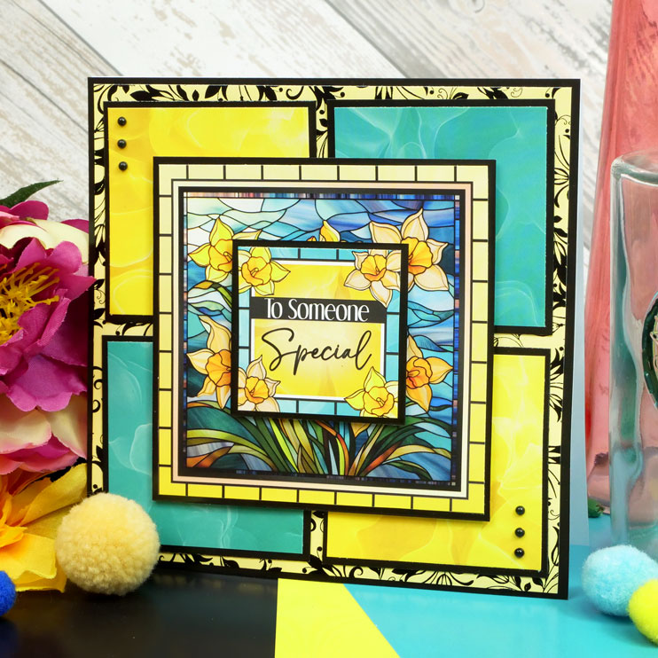 Papier cartonné de luxe avec bords festonnés en vitrail floral