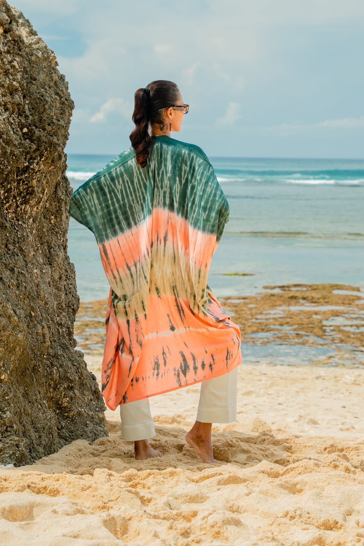Kimono long rayé tie-dye – Rose et gris