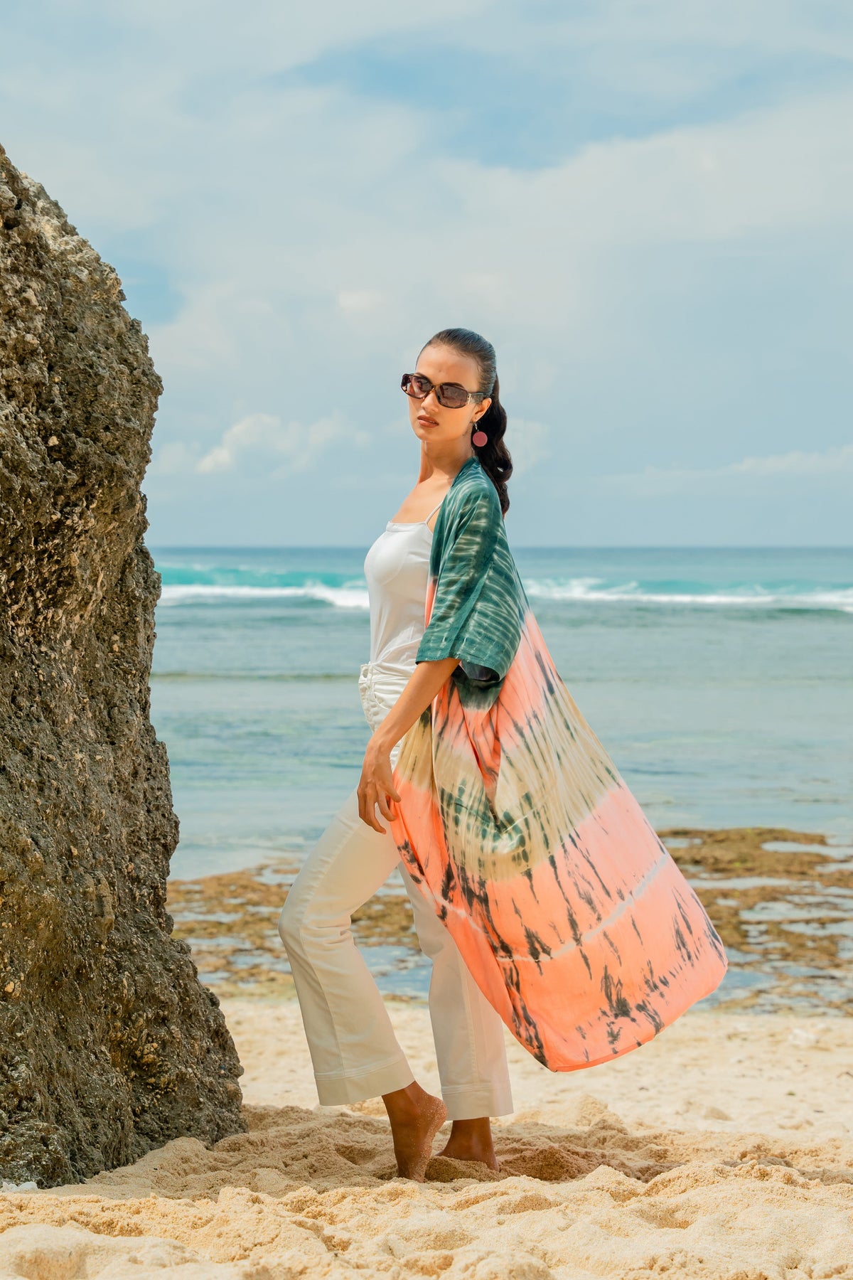 Kimono long rayé tie-dye – Rose et gris