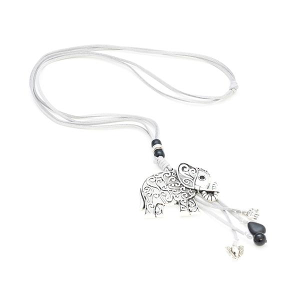 Pendentif éléphant sur suédine grise