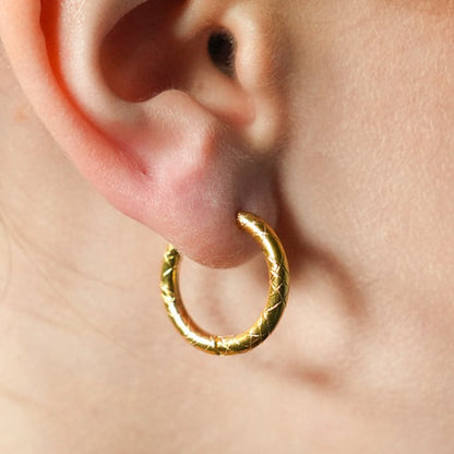 MALENA : Boucles d'oreilles créoles gravées décoratives