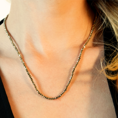MEDILNA : Collier ras du cou deux tons or et noir avec perles en cristal
