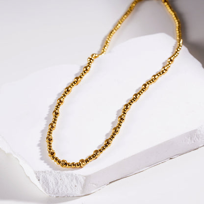 Style MILLIE : Collier chaîne en or à double perles fusionnées