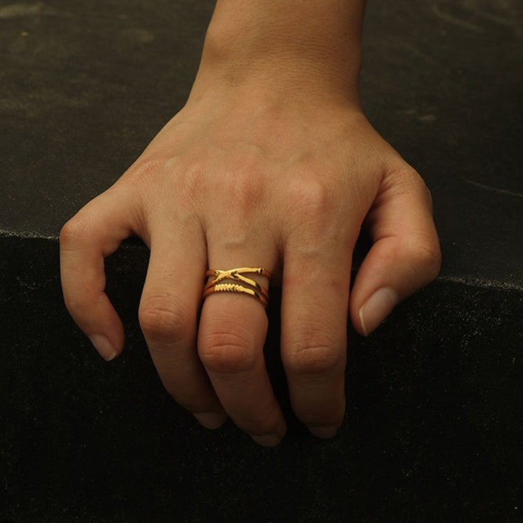 MIRANDA: Bague triple en or empilée Cross Over