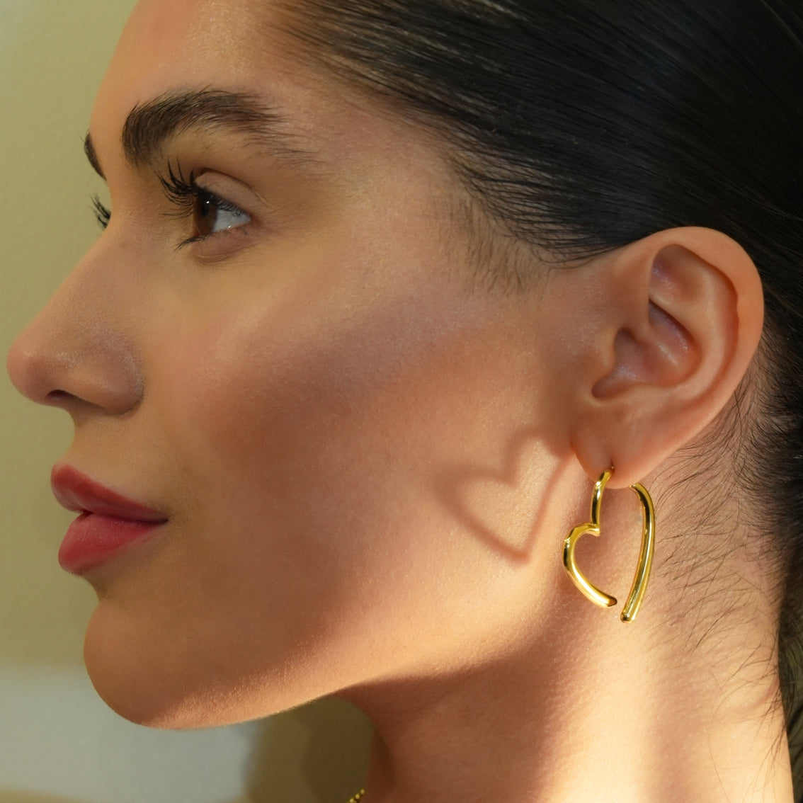 MOMOKA : Boucles d'oreilles créoles détachables en forme de cœur abstrait