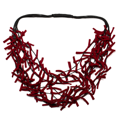 Collier en tissu noué multibrins