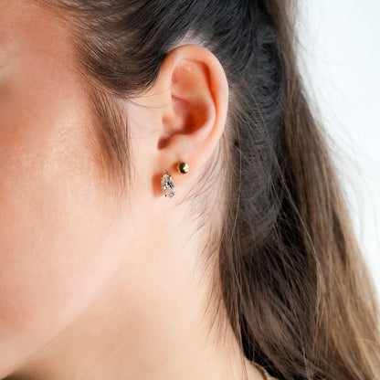 NUIT PARIS Or : Boucles d'oreilles clous marquise en zircone pavé – Un hommage étincelant à la Ville Lumière
