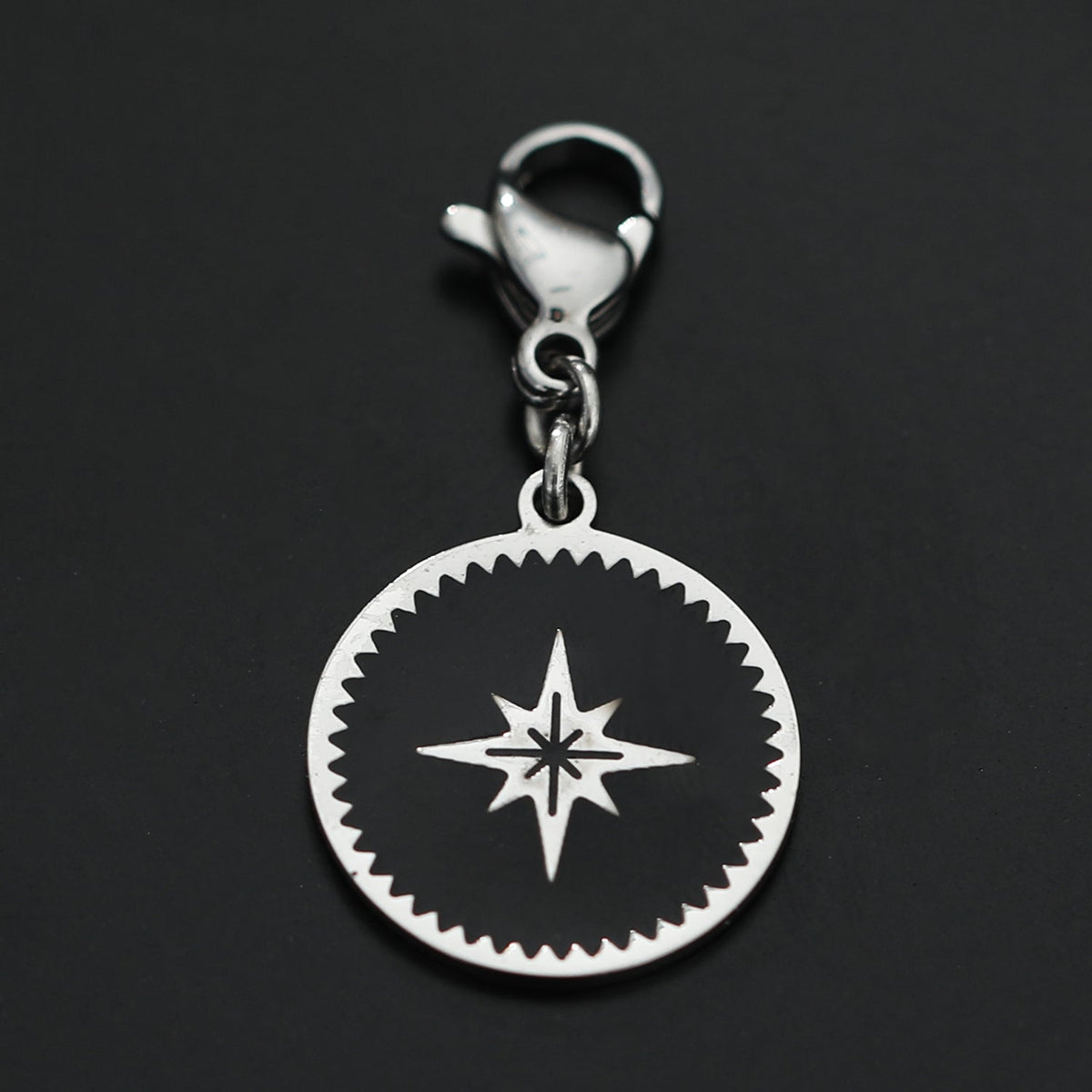 KAILA : Breloque symbole étoile argentée