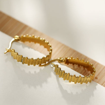 Boucles d'oreilles créoles échelonnées asymétriques KANA