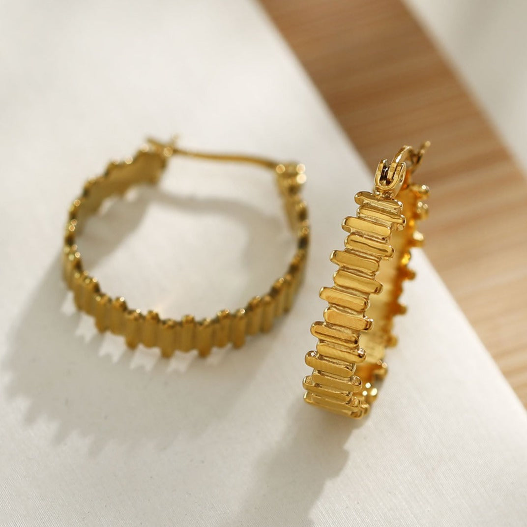Boucles d'oreilles créoles échelonnées asymétriques KANA