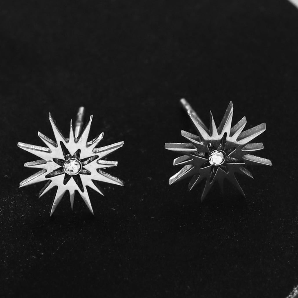 AMNISTY : Boucles d'oreilles clous en zircone « Étoile brillante » argentées