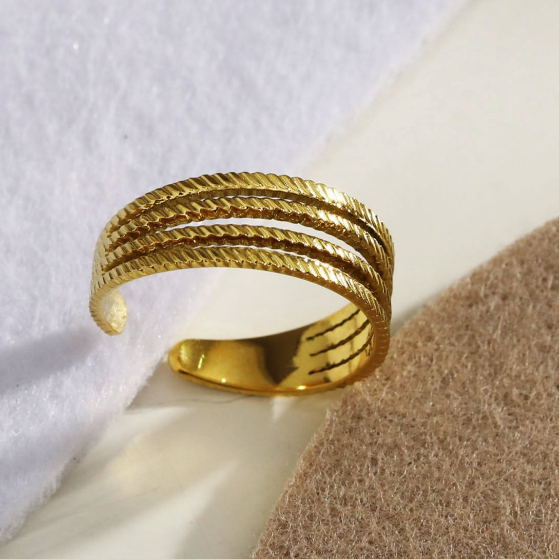 BRYONY : Bague pré-empilée texturée symétrique