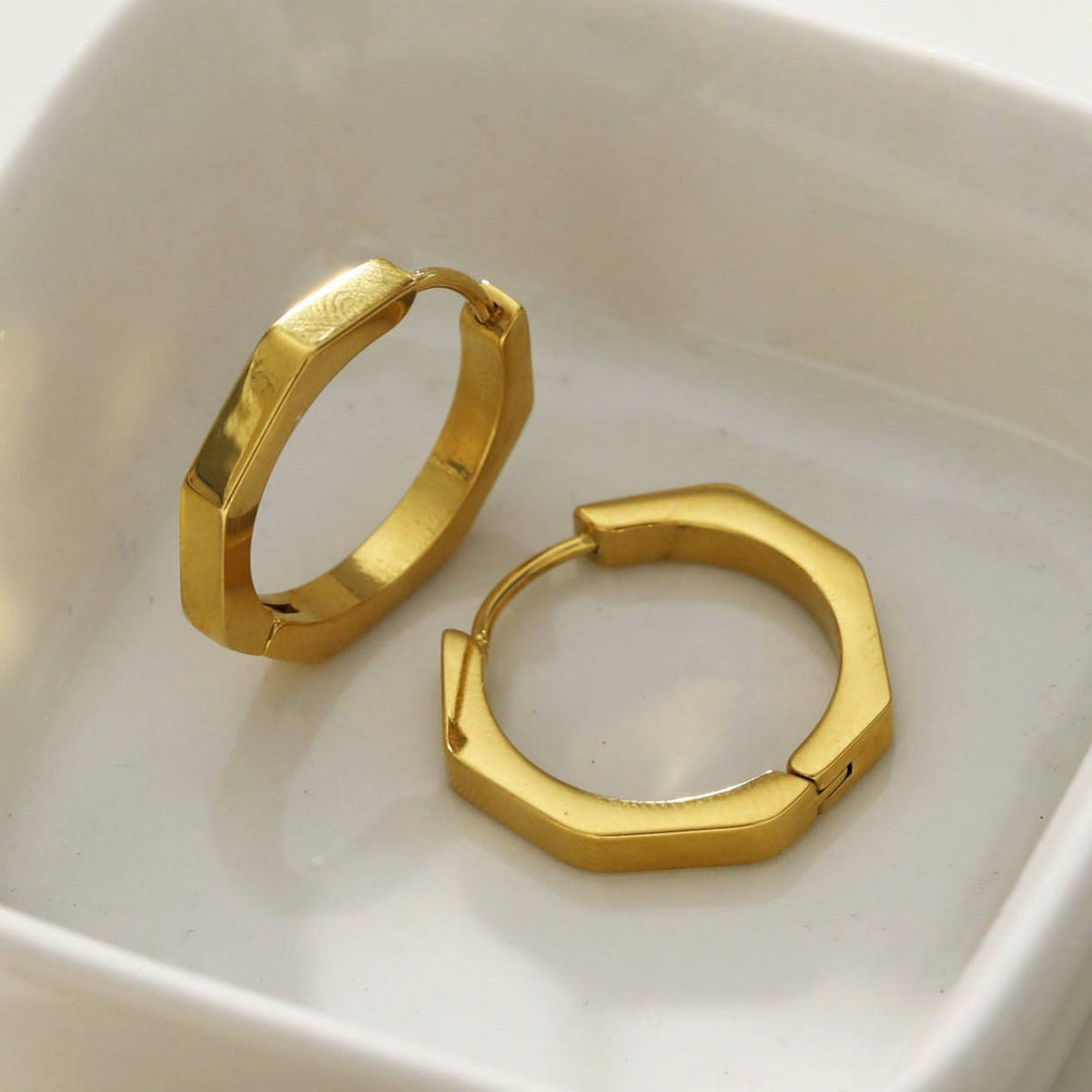 Boucles d'oreilles créoles géométriques contemporaines CALAU Gold