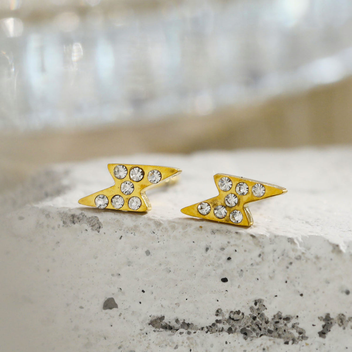 Boucles d'oreilles clous en zircone ANNELI « Zig-Zag »