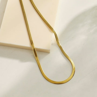 FRYDA Gold: Collier chaîne mi-large texturé peau de serpent