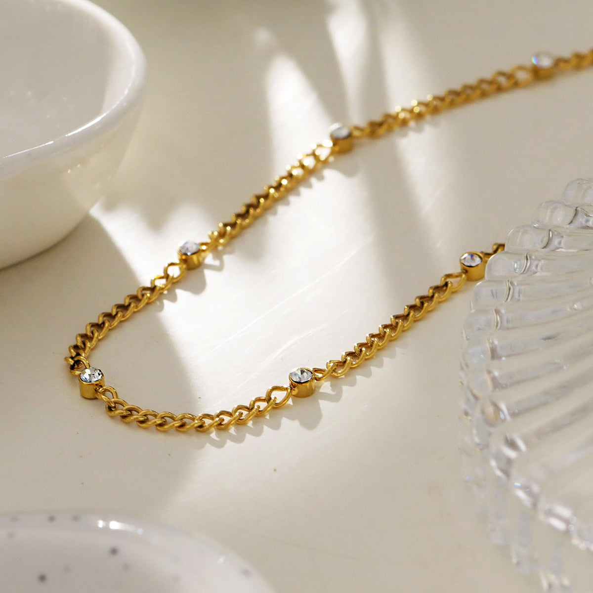 Style PENIQUIK: Collier chaîne à perles en zircone