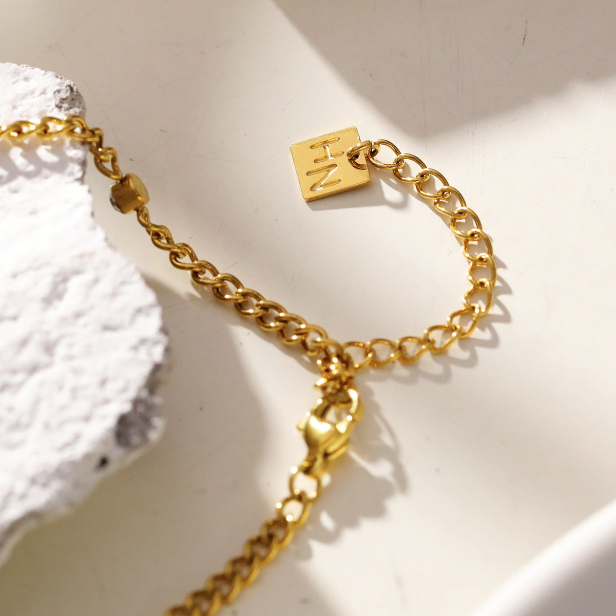 Style PENIQUIK: Collier chaîne à perles en zircone