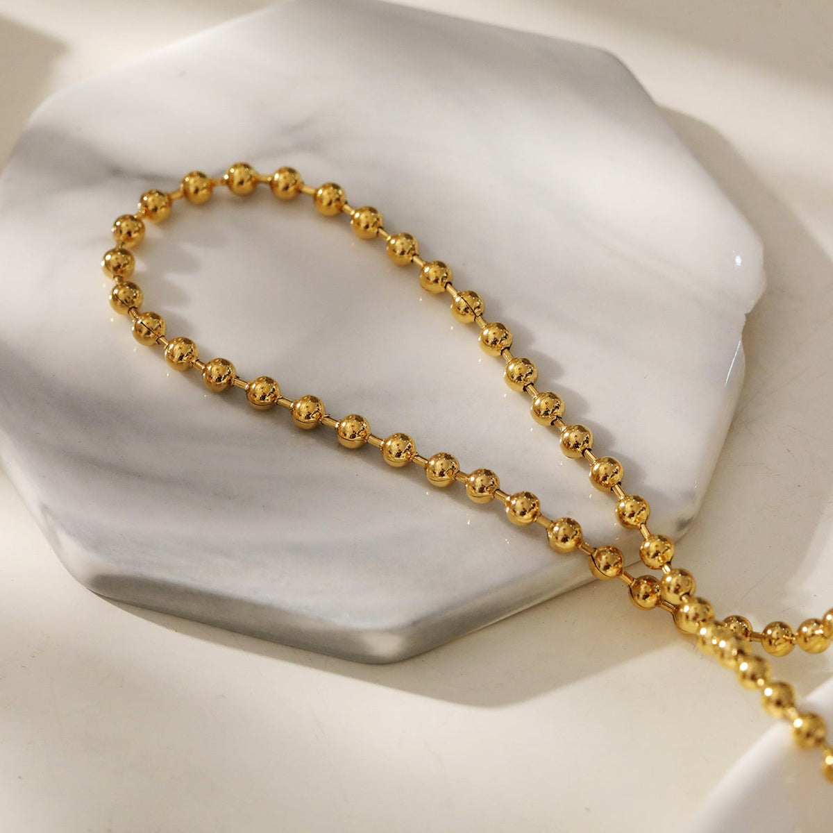 BROXLOV : Collier essentiel à chaîne billes pour le quotidien