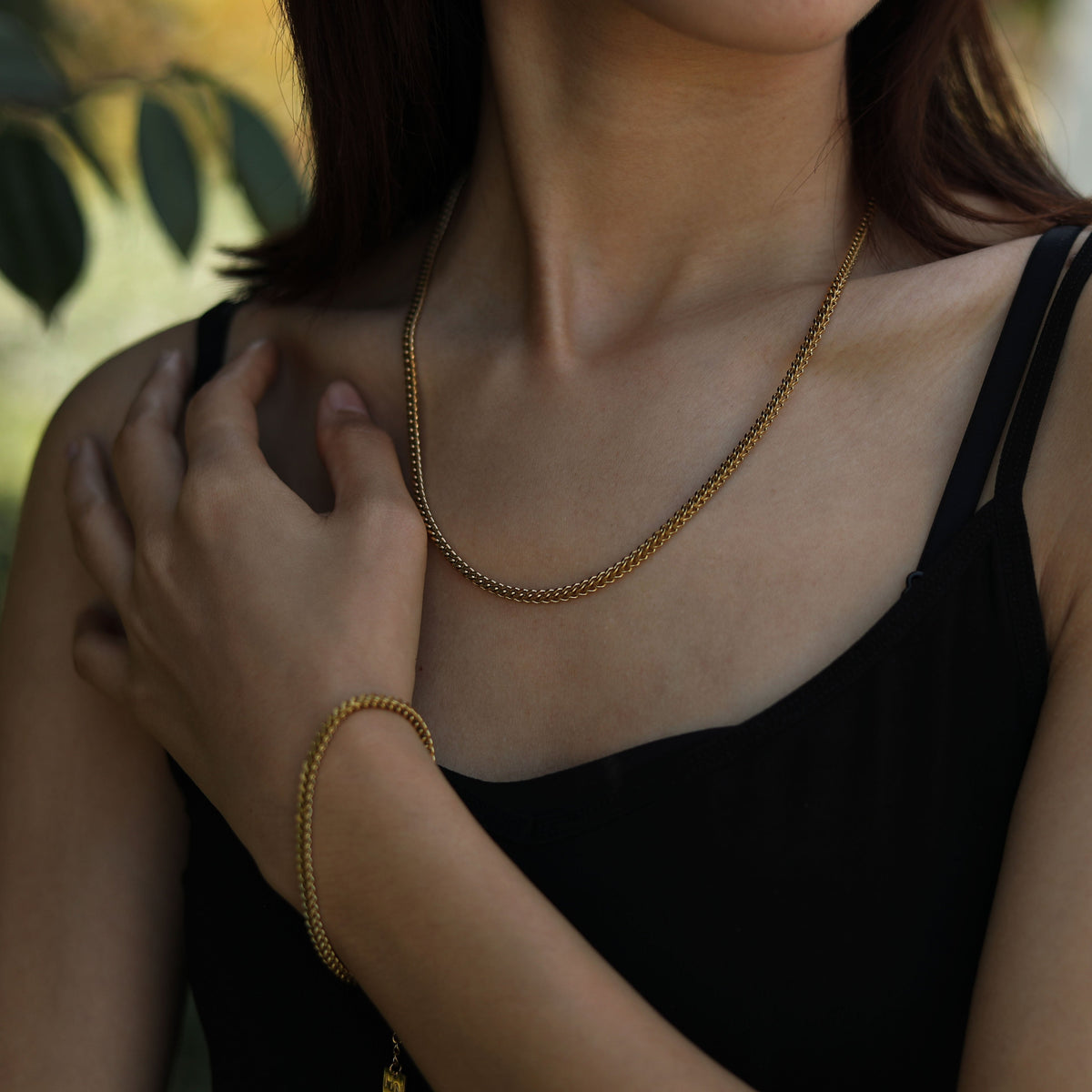 BRIELLA Bracelet chaîne maille cubaine en or