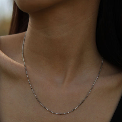 ALYONA Collier en argent avec chaîne à perles délicates