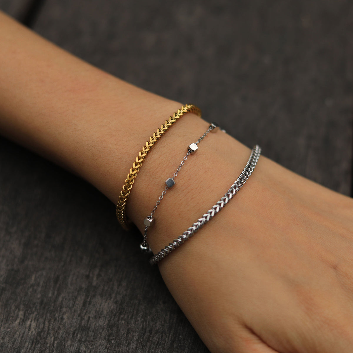 BRIELLA Bracelet chaîne maille cubaine en or