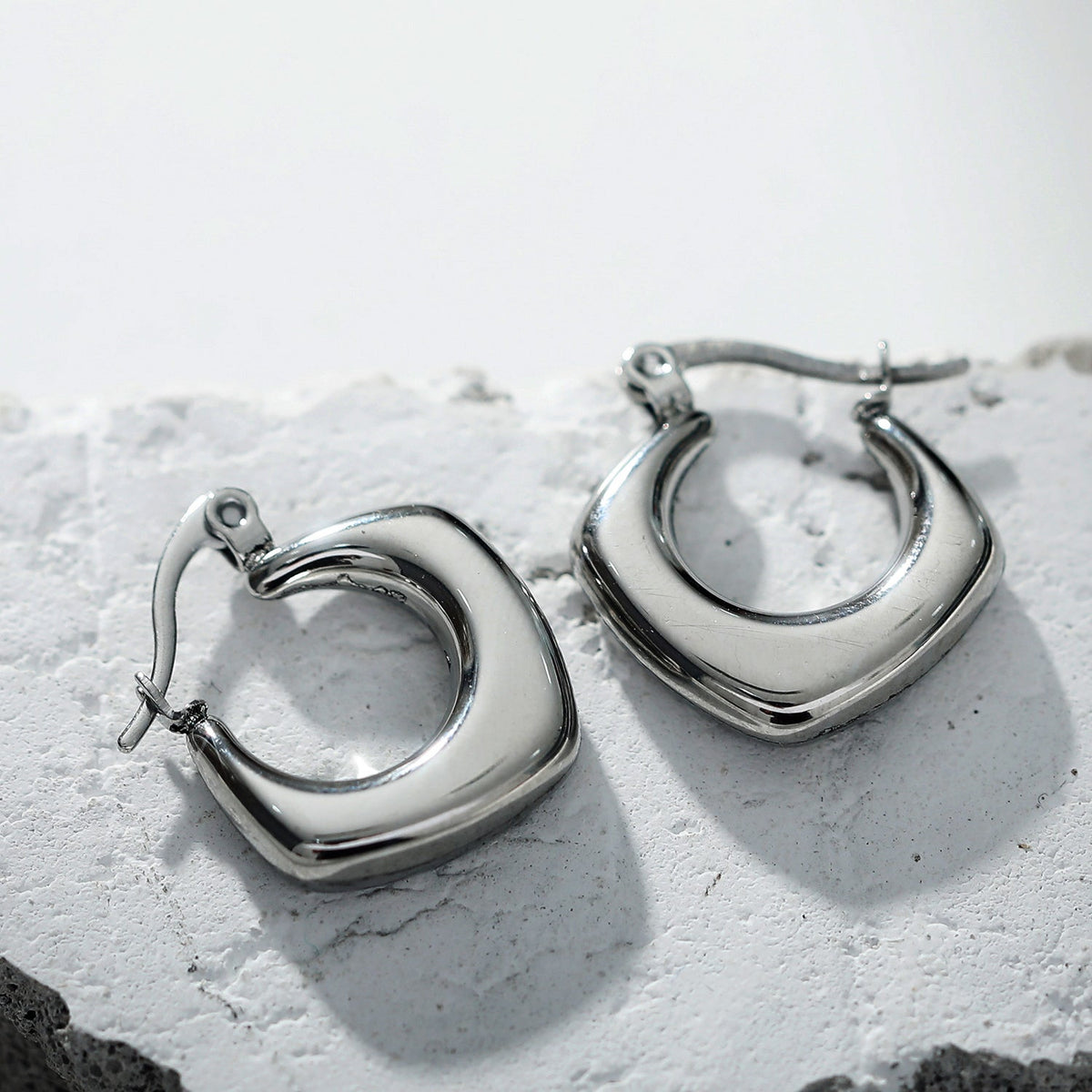 Boucles d'oreilles créoles carrées et arrondies MARIYA Argent