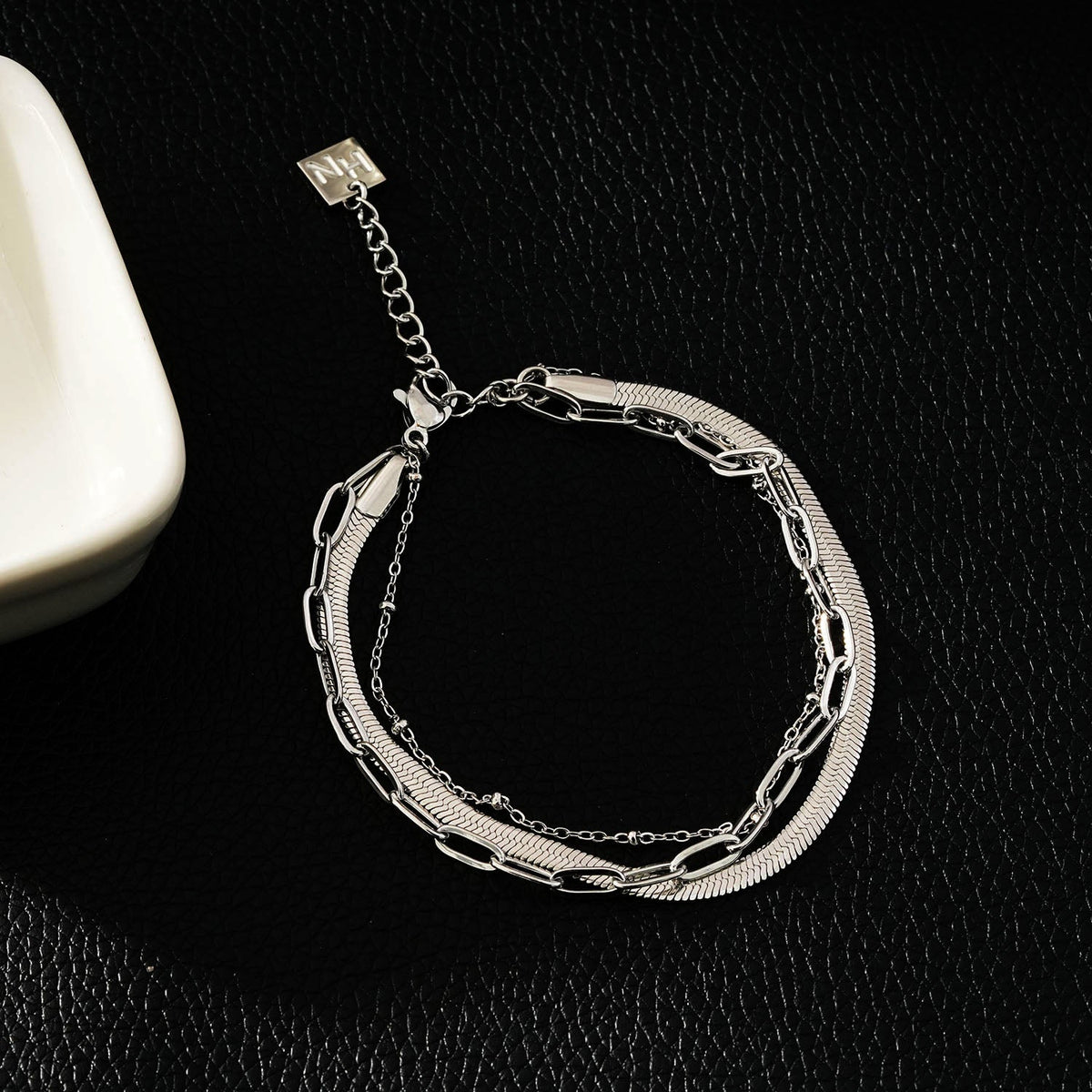REINEDA: Bracelet triple en or blanc (ton argenté)