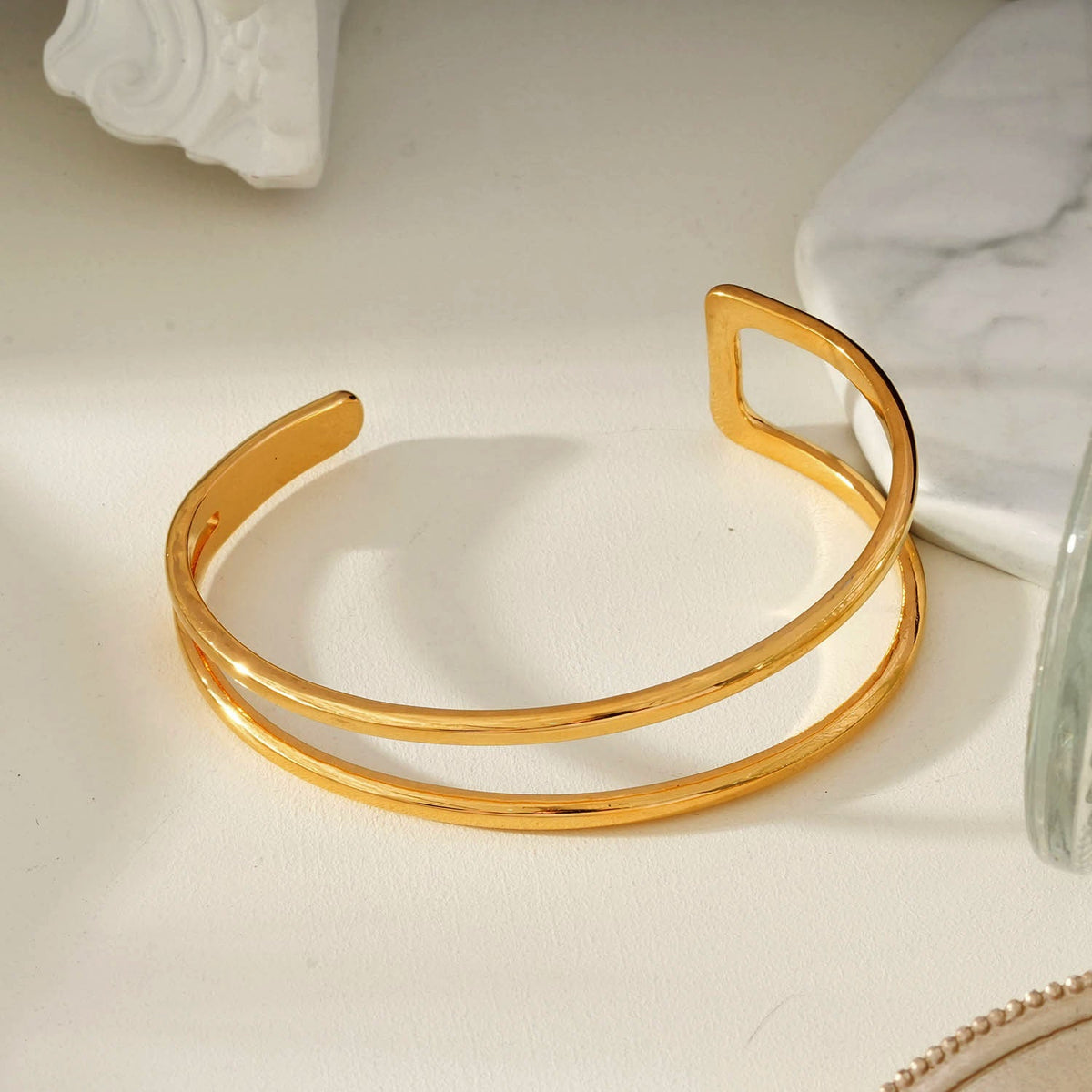 ROSARA Gold : Bracelet double rang chic et minimaliste