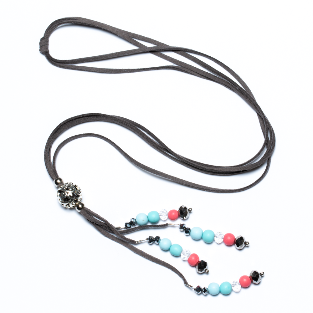 Long collier à pampilles perlées