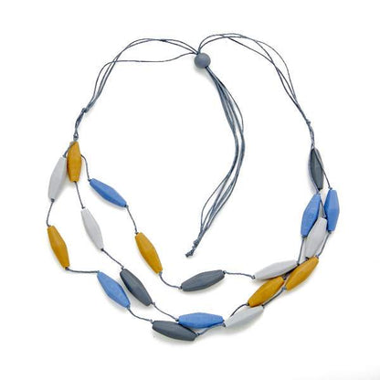 Collier en résine à triple rang