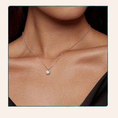 Collier pendentif éblouissant en argent sterling avec moissanite de 0,8 carat