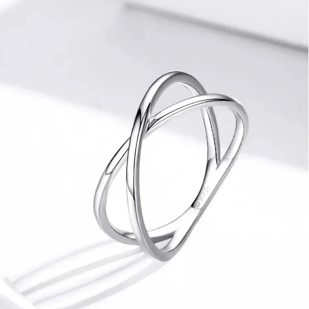 Bague X plaquée or 14 carats à couper le souffle - Bague croisée minimaliste élégante en argent sterling 925 pour femmes - Bijoux de promesse Scr543