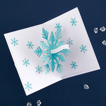 Matrices de découpe Flocon de Neige Pop-Up de la collection Bibi's Snowflakes par Bibi Cameron