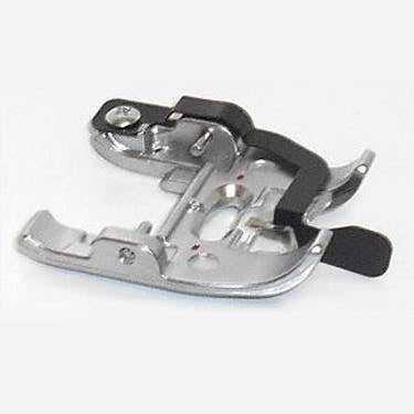 Brother - SA204C - Pied double entraînement pour surpiqûre dans la couture pour les séries XV et V